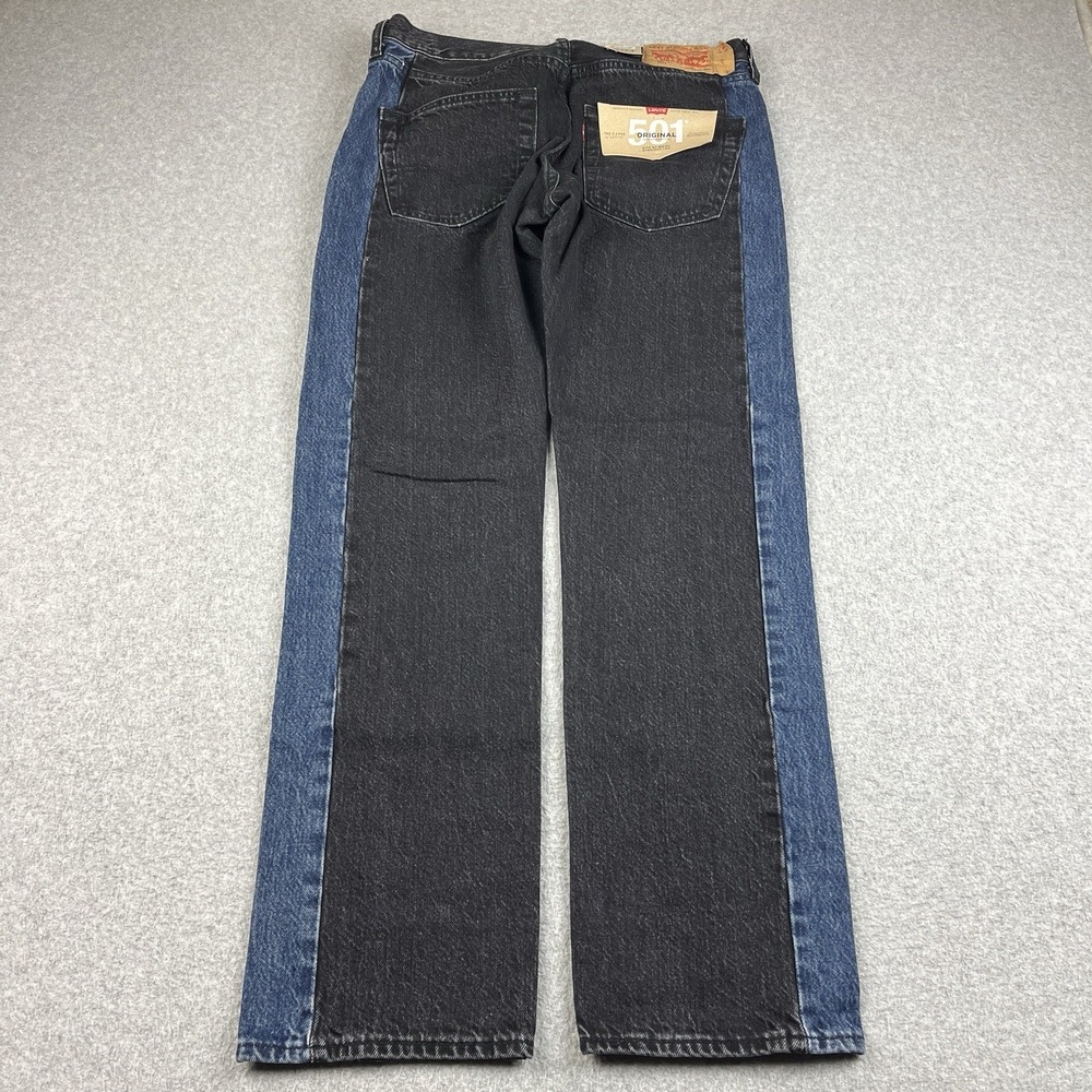 Levis 501 Jeans Men 31x30 Straight Leg Button Fly Denim Blue Black Two Toned NWT - Picture 4 of 10